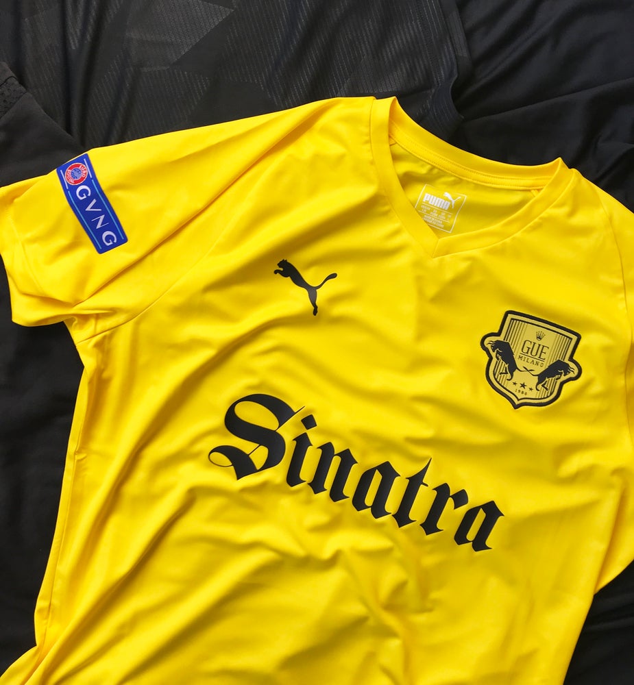 Sinatra jersey X Guè Pequeno